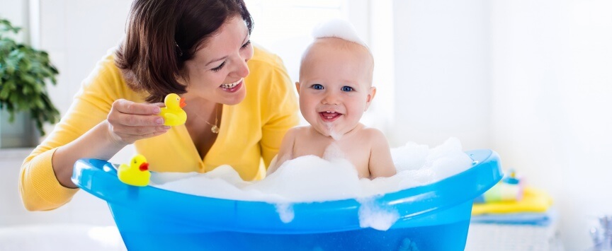 Как купать новорожденного ребенка, чтобы не навредить ему